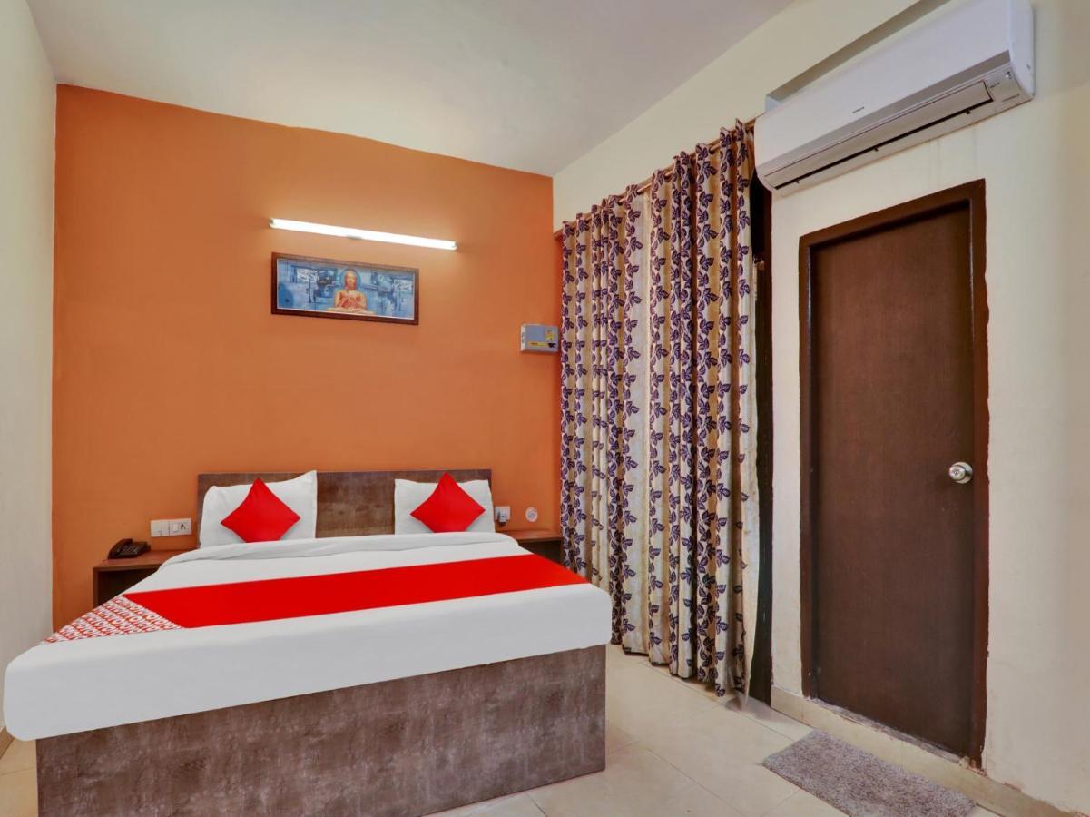 Hotel Oyo Flagship Sms Lucknow
